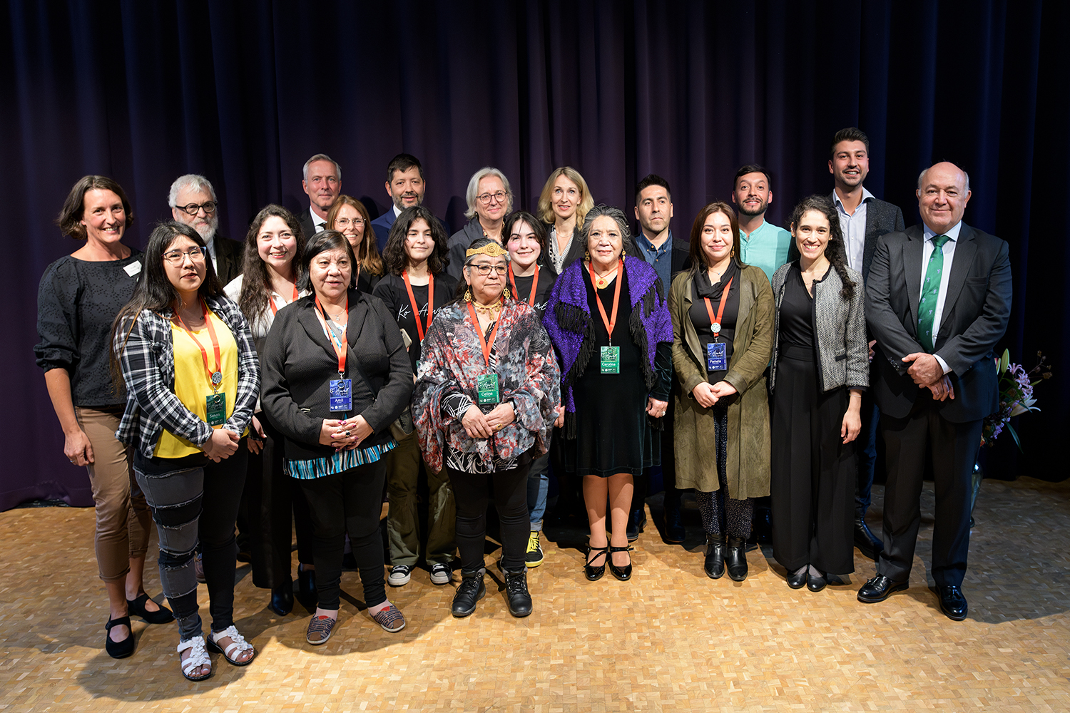 The Kawésqar delegation with representatives of various embassies (including Chile), the city of Zurich and the university management, as well as other guests of honour. Photo: Kathrin Leuenberger, UZH Ethnolographic Museum, 2023.